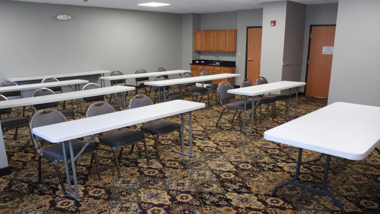 Holiday Inn Express & Suites Wilson-Downtown By Ihg Exterior photo