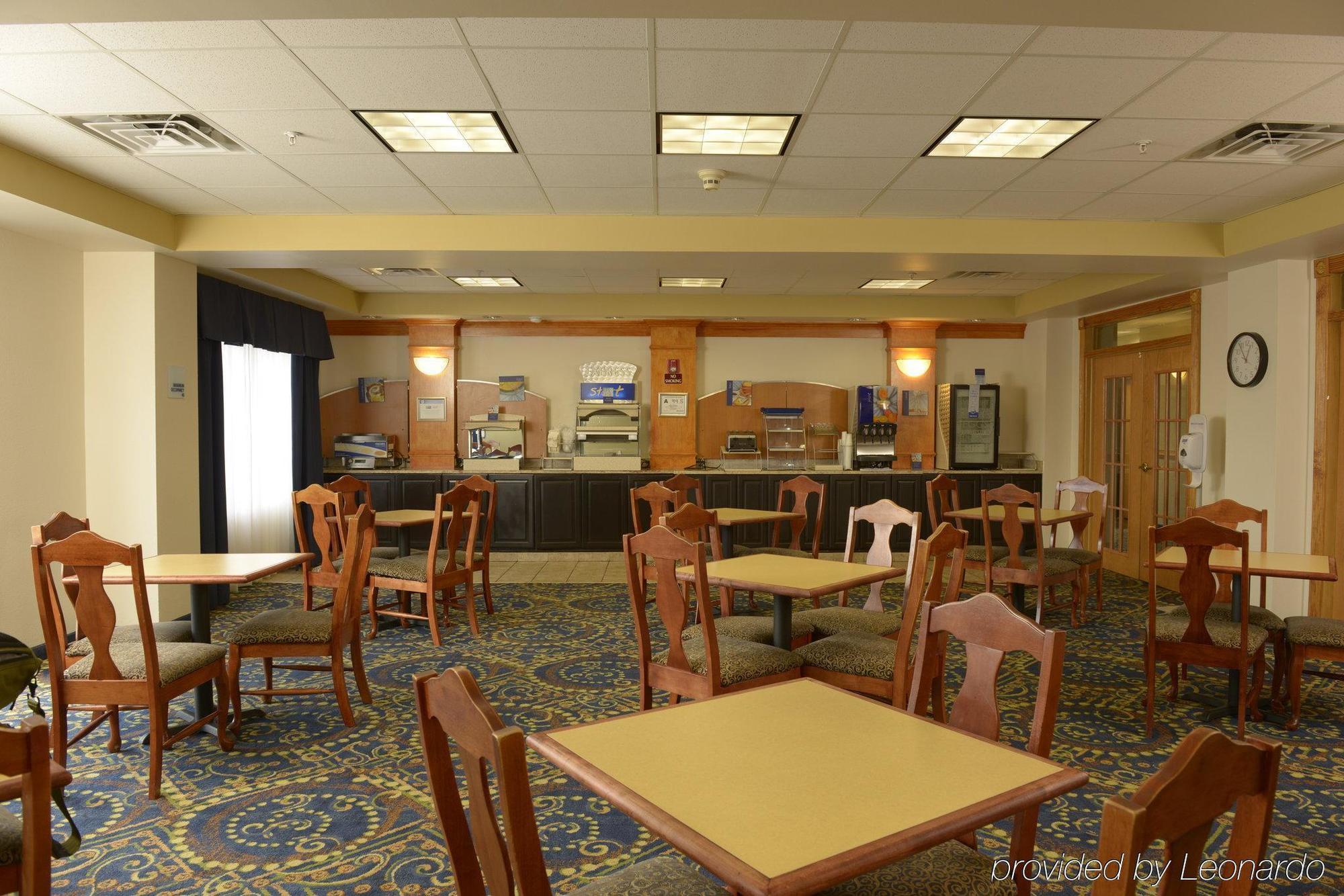 Holiday Inn Express & Suites Wilson-Downtown By Ihg Exterior photo